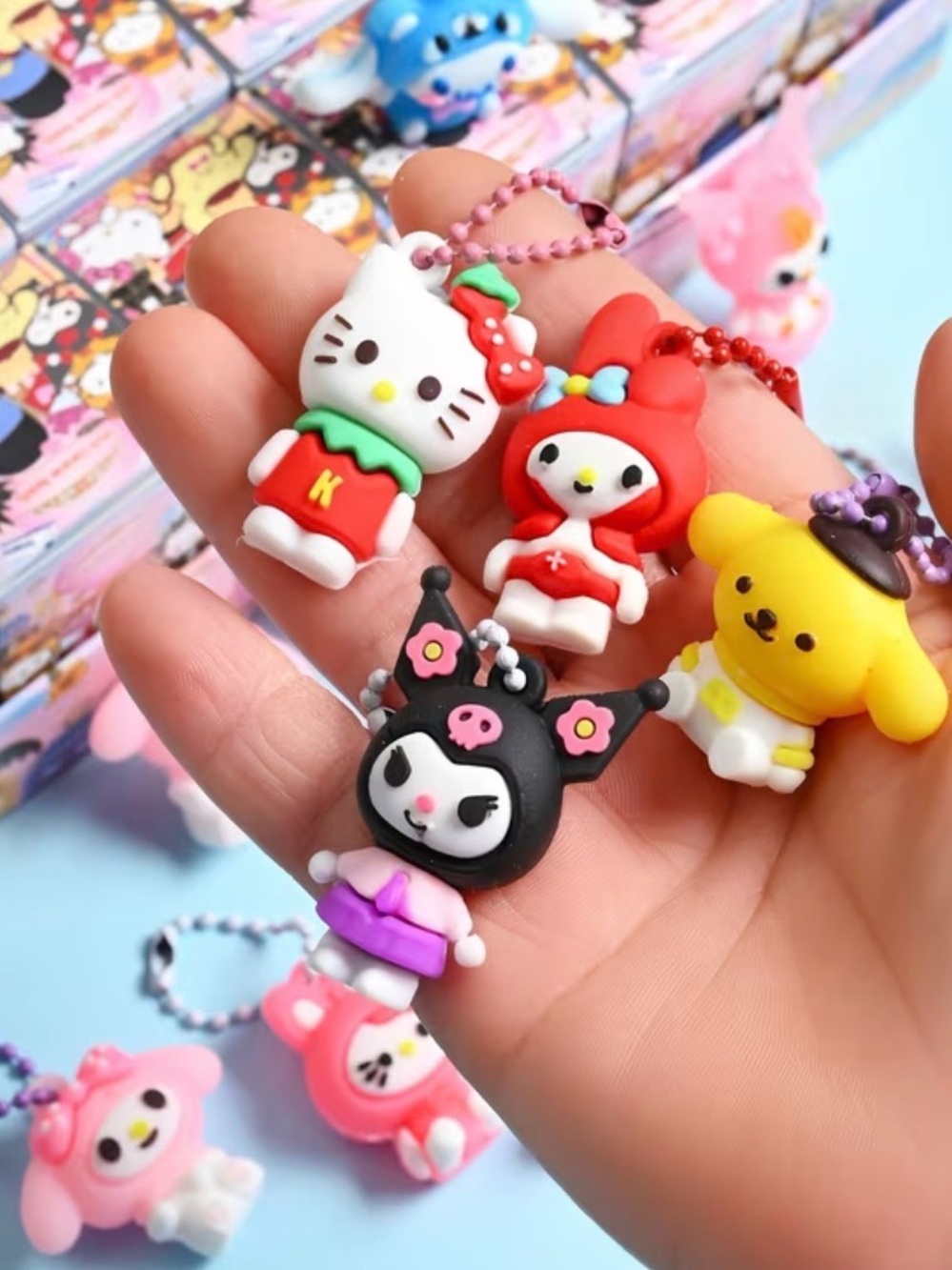Sanrio Mystery Set of 6 Character Keychains - Cute Toys + 2 Gold Hello Kitty 🩷